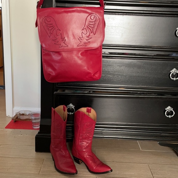 Leather boots and purse set - Picture 4 of 15